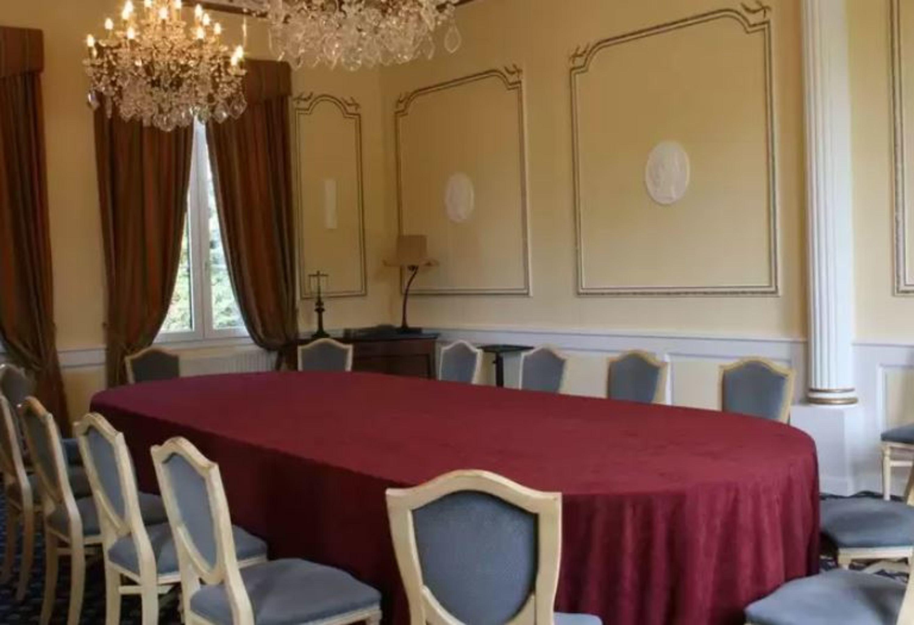 Grand Hotel "Chateau De Sully" - Piscine & Spa -Teritoria Sully  Exterior foto