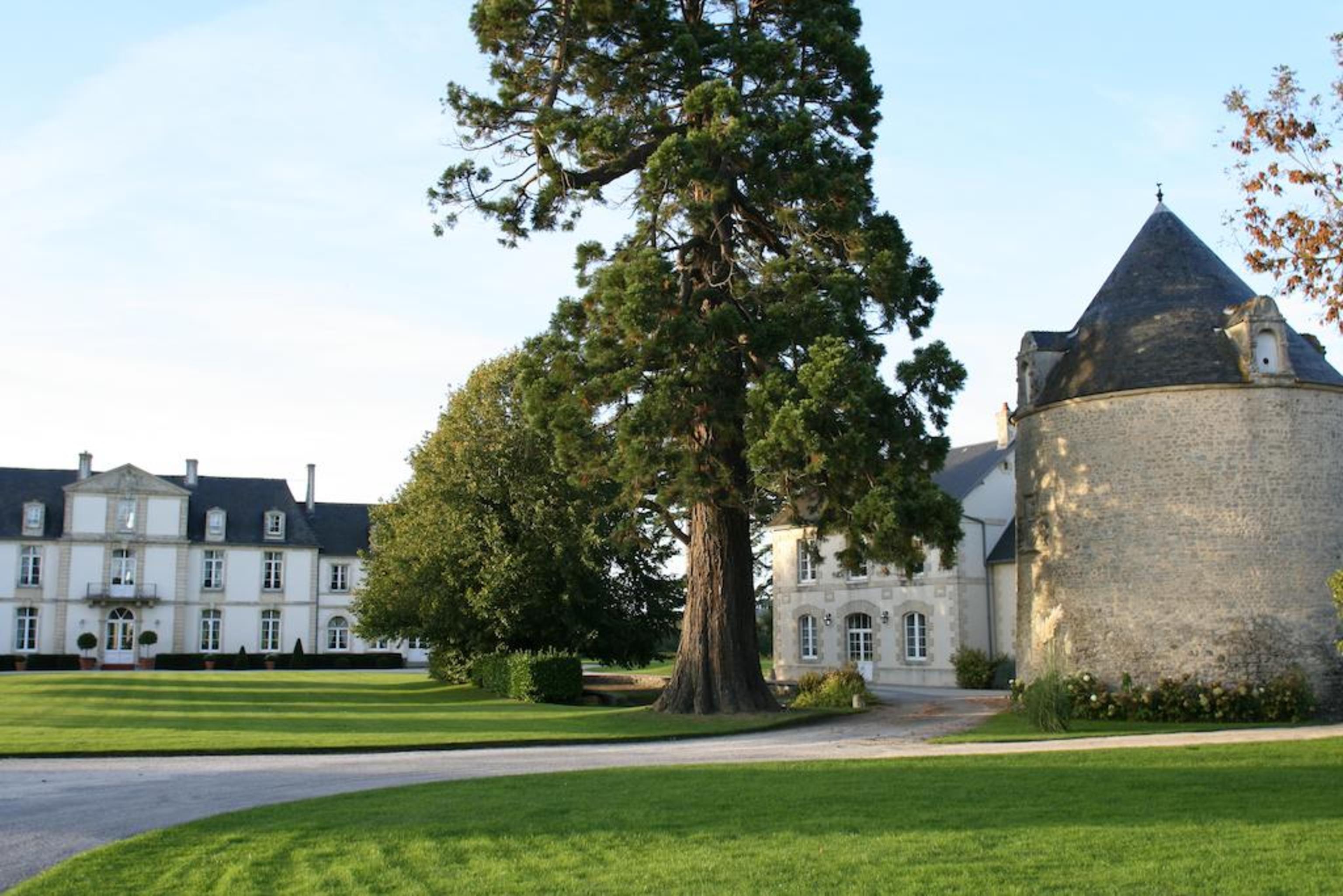 Grand Hotel "Chateau De Sully" - Piscine & Spa -Teritoria Sully  Exterior foto