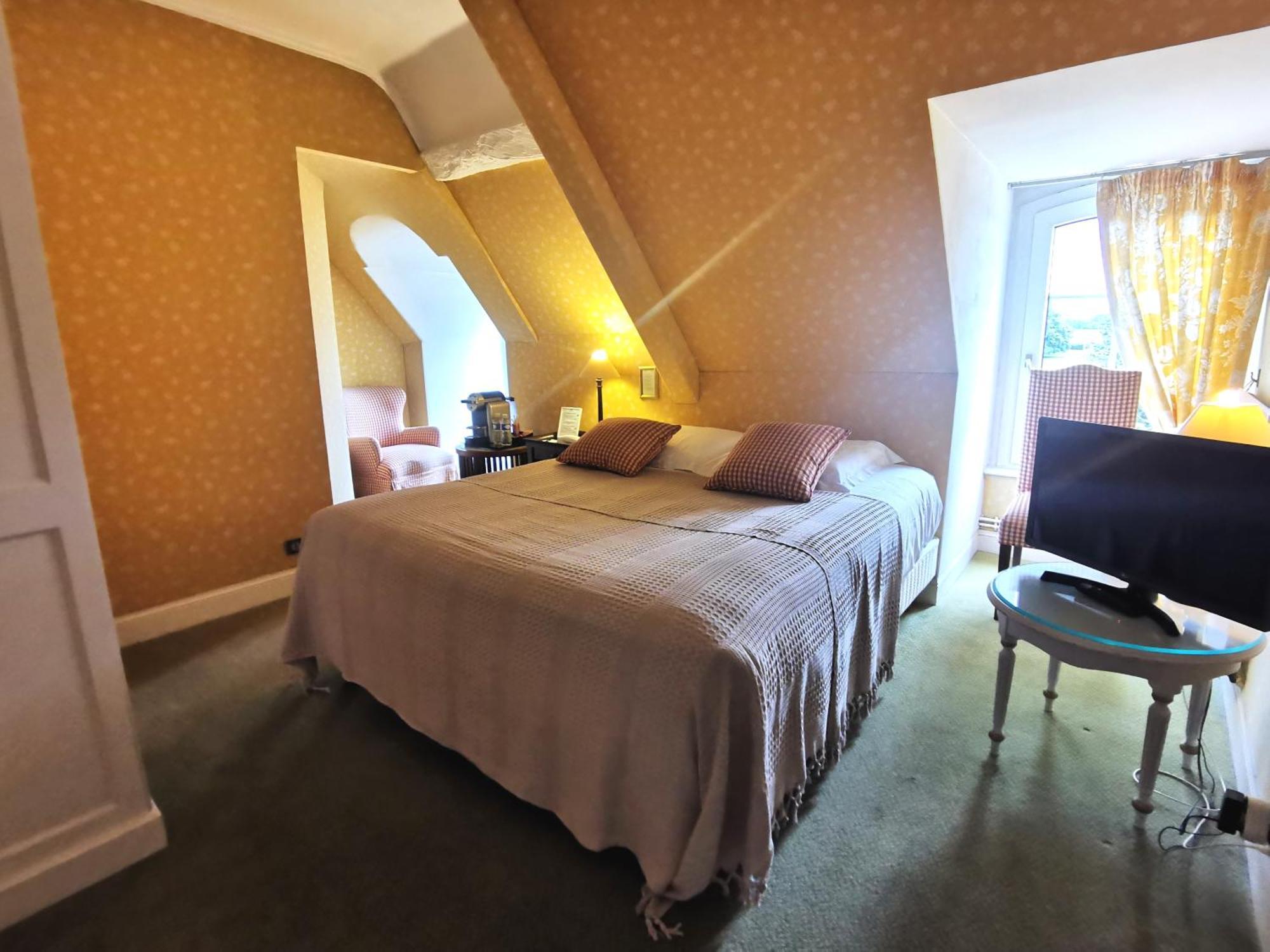 Grand Hotel "Chateau De Sully" - Piscine & Spa Sully  Exterior foto