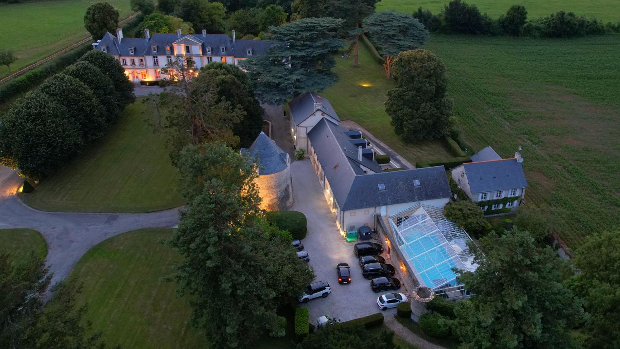 Grand Hotel "Chateau De Sully" - Piscine & Spa -Teritoria Sully  Exterior foto