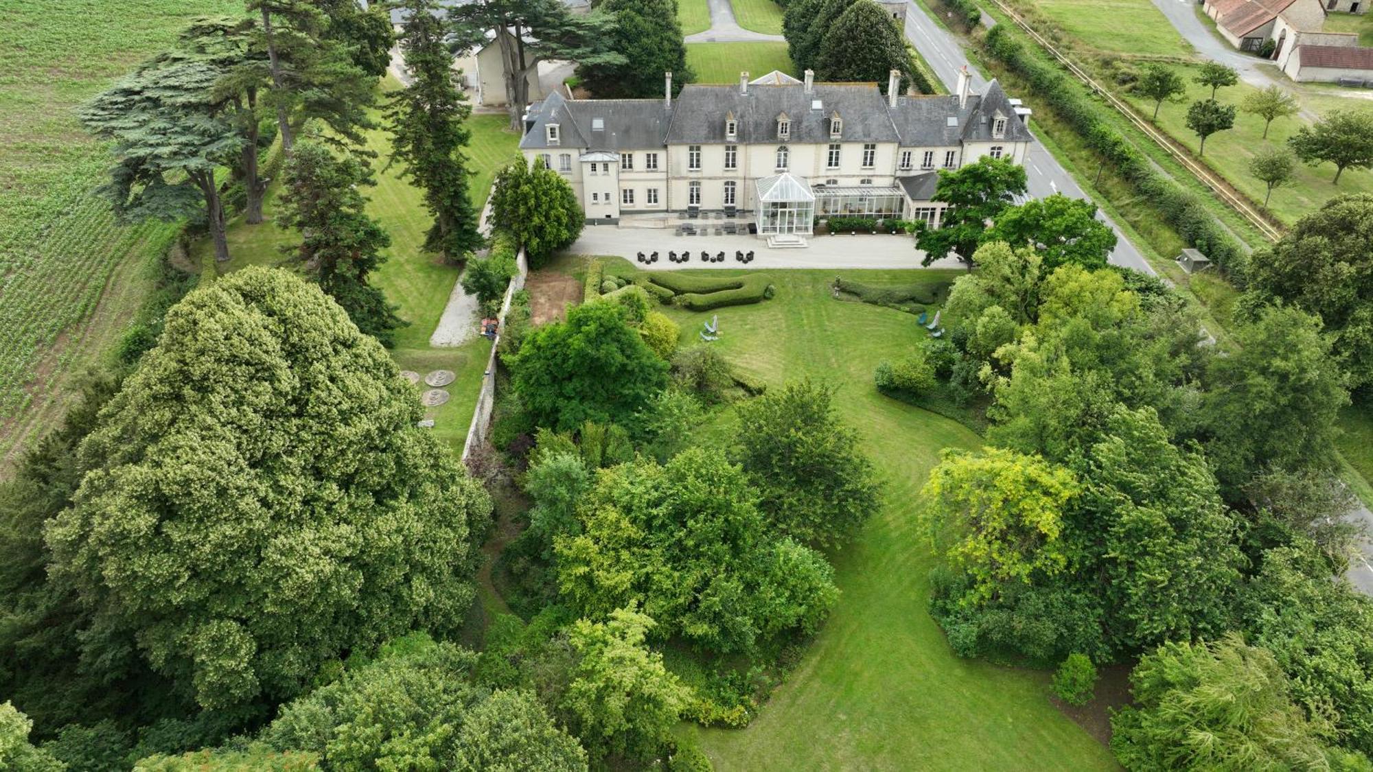 Grand Hotel "Chateau De Sully" - Piscine & Spa -Teritoria Sully  Exterior foto